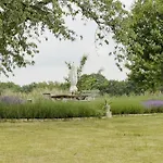 Historic In Nature Reserve בית נופש